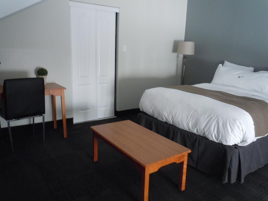 L'Auberge Du Lac St-Pierre Trois-Rivieres Phòng bức ảnh